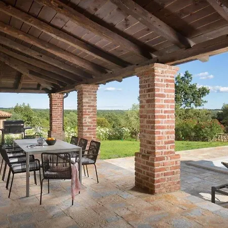 Βίλα Rustic Sylbum With A Pool In Istria Sveti Lovreč Pazenatički