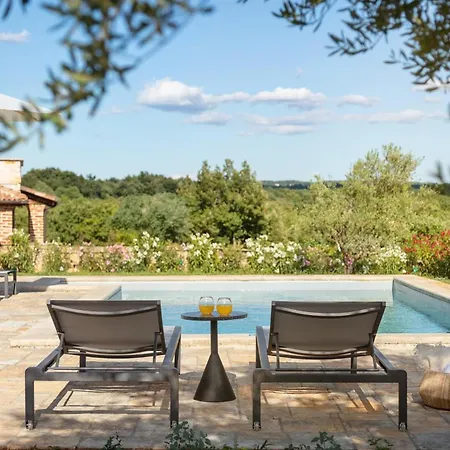 Villa Rustic Sylbum With A Pool In Istria Sveti Lovreč Pazenatički